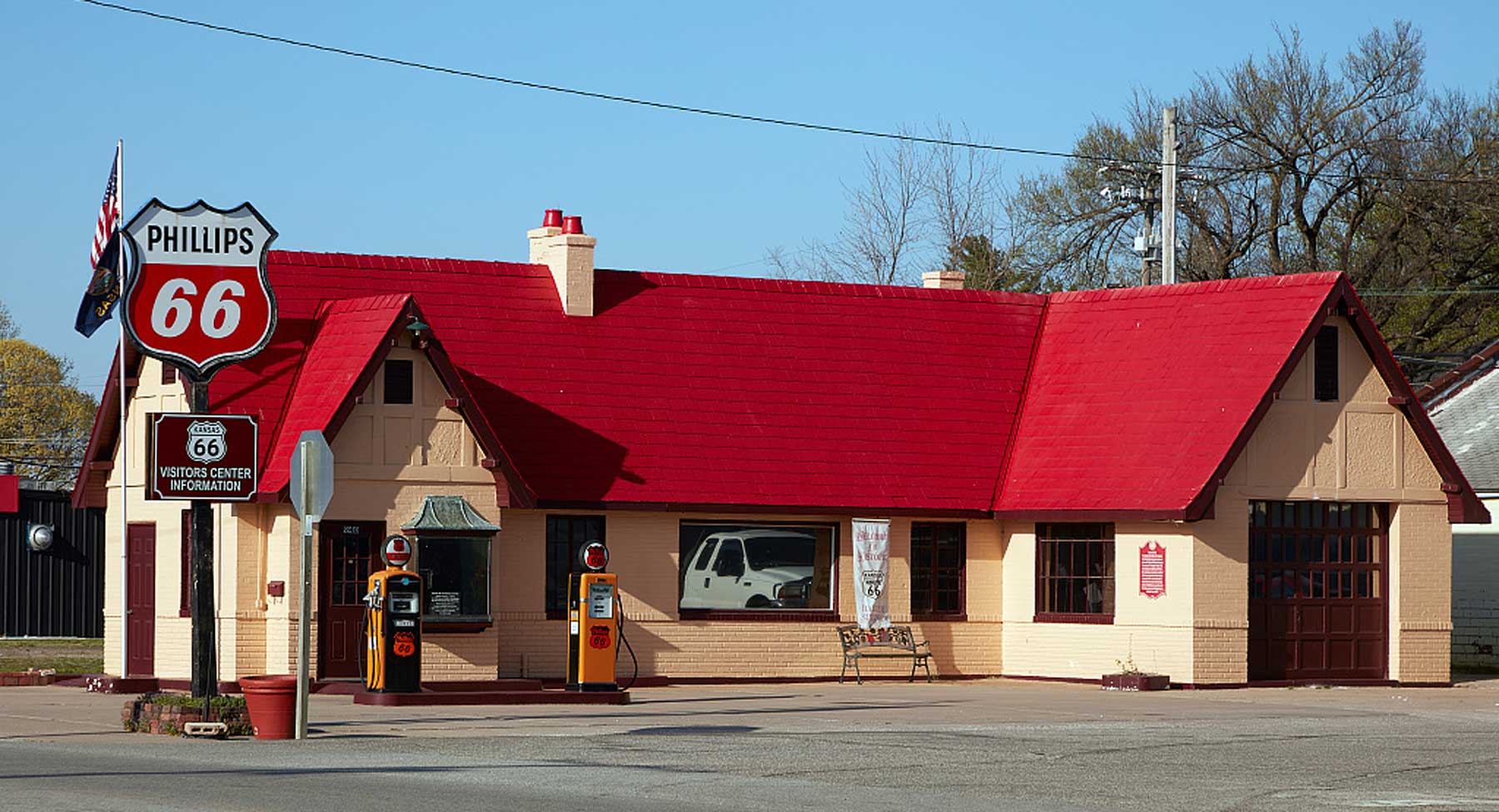 Baxter Springs Independent Oil and Gas Service Station