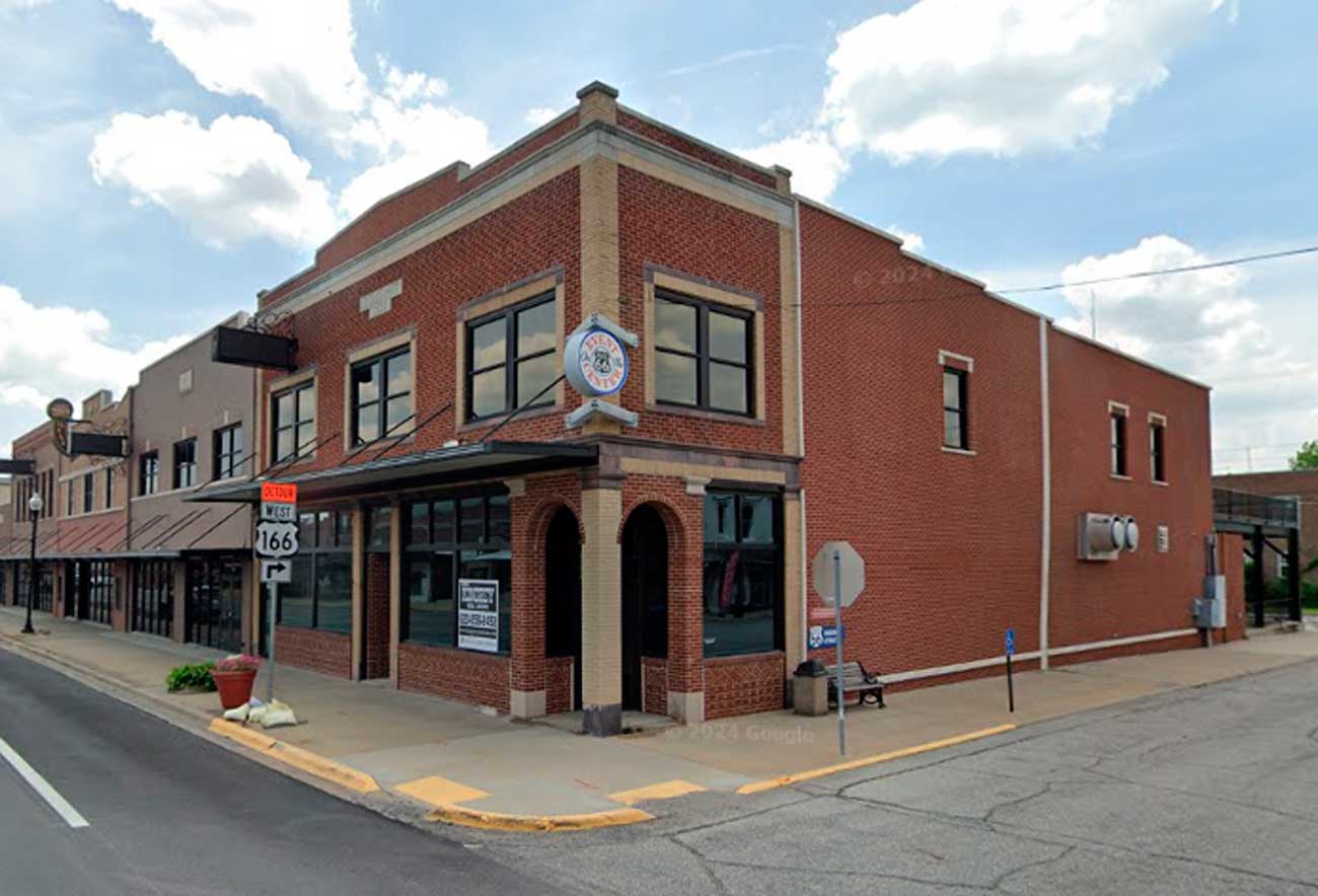 Cafe-on-the-route-Baxter-Springs-Kansas