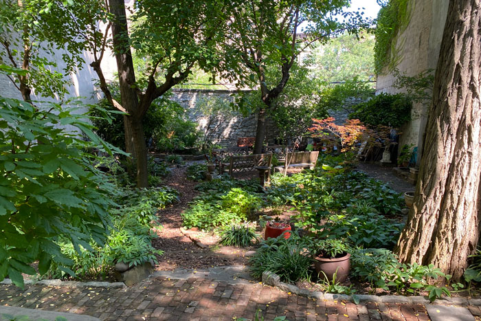 East-Village-New-York-Jardines-Comunitarios East-Village-New-York-Jardines-Comunitarios